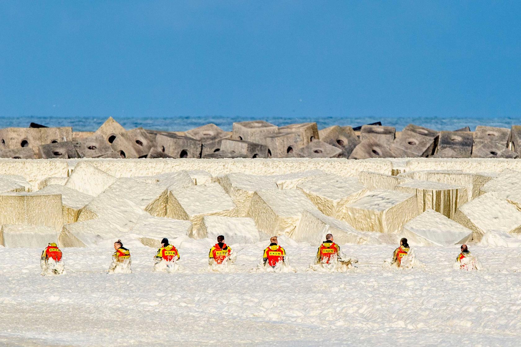 Zoektocht vermiste surfers