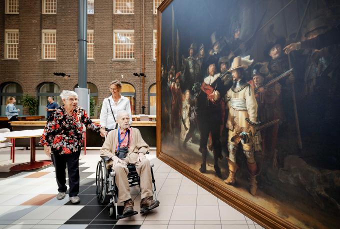 Rijksmuseum brengt levensgrote Nachtwacht naar verzorgingshuizen. ANP / Robin van Lonkhuijsen