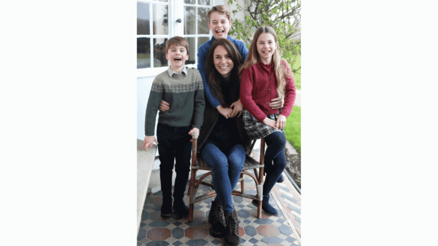 Bewerkte foto Brits koningshuis.