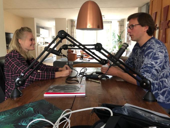 Marijn Fidder en Bart Maat tijdens het opnemen van de podcast.
